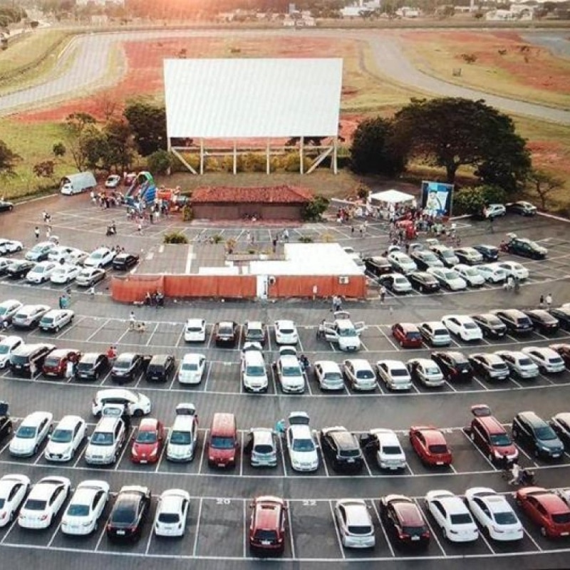 Cinemas drive-in se espalharam pelo Brasil na década de 70