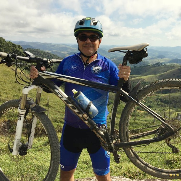 José Luiz Kessler andando de bike na Trilha do Aroeira