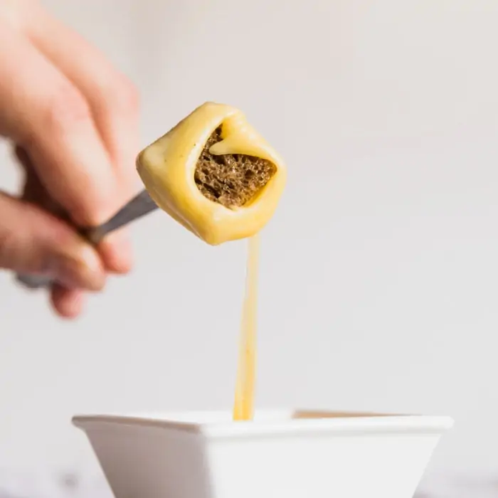O que comer no frio e comidas de inverno: como fazer fondue de queijo