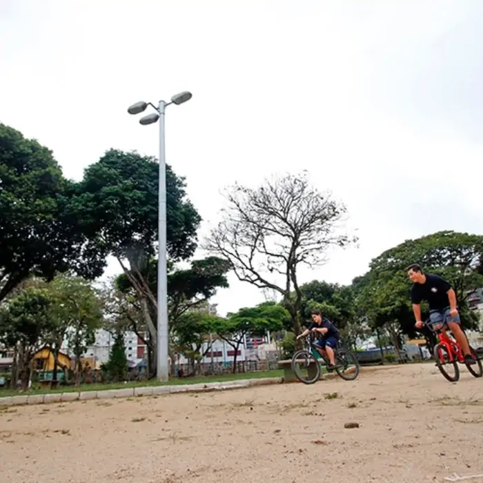 Praça e parques gratuitos para levar as crianças em Juiz de Fora: Praça Bom Pastor (Foto: Reprodução/Tribuna de Minas)