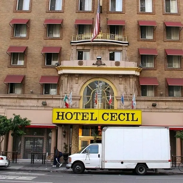 Series de Investigação na Netflix: Cena do Crime Mistérios e Morte no Hotel Cecil